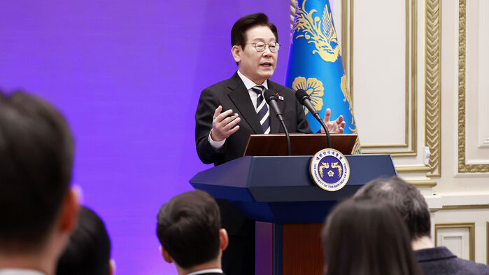 이재명 대통령이 3일 청와대 영빈관에서 열린 '새롭게 선 민주주의, 그 1년'외신 초청 기자회견에서 발언하고 있다. (사진=대통령실통신사진기자단, 연합뉴스)