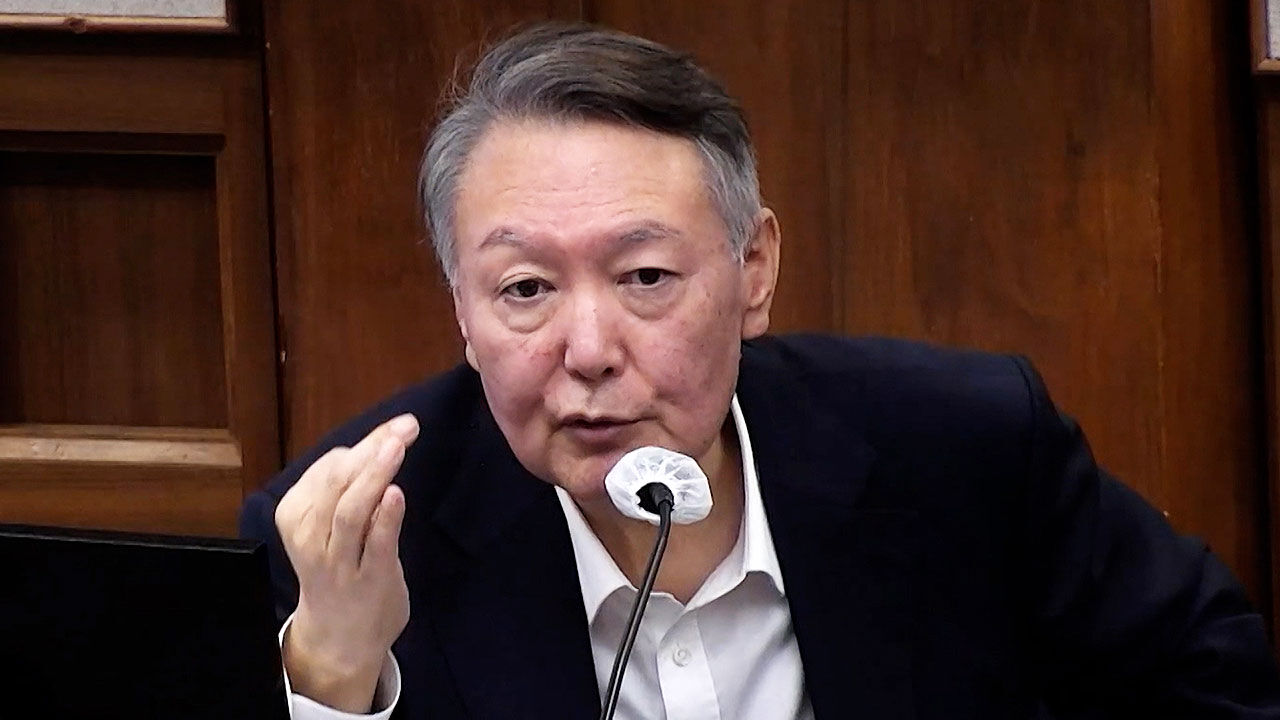 내란특검, '위증 혐의' 윤석열 추가 기소…"한덕수 재판에서 허위 증언"
