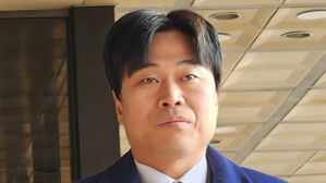 서울시의원, '인사청탁 문자 논란' 문진석&middot;김남국 고발