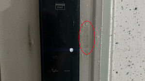 "욕설과 '쿵' 소리" 나갔다가 경악…침 자국에 파손까지