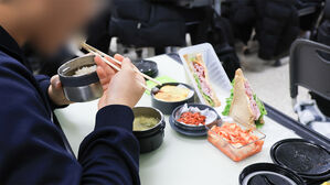 비정규직 파업에 '대전&middot;경기&middot;충남' 학교 30% 급식 차질