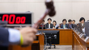 의협 "비대면 진료 중개 플랫폼의 의약품 도매 금지법 통과해야"