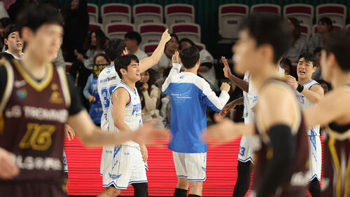 프로농구 꼴찌 가스공사, 선두 LG 5연승 저지…벨란겔 18점