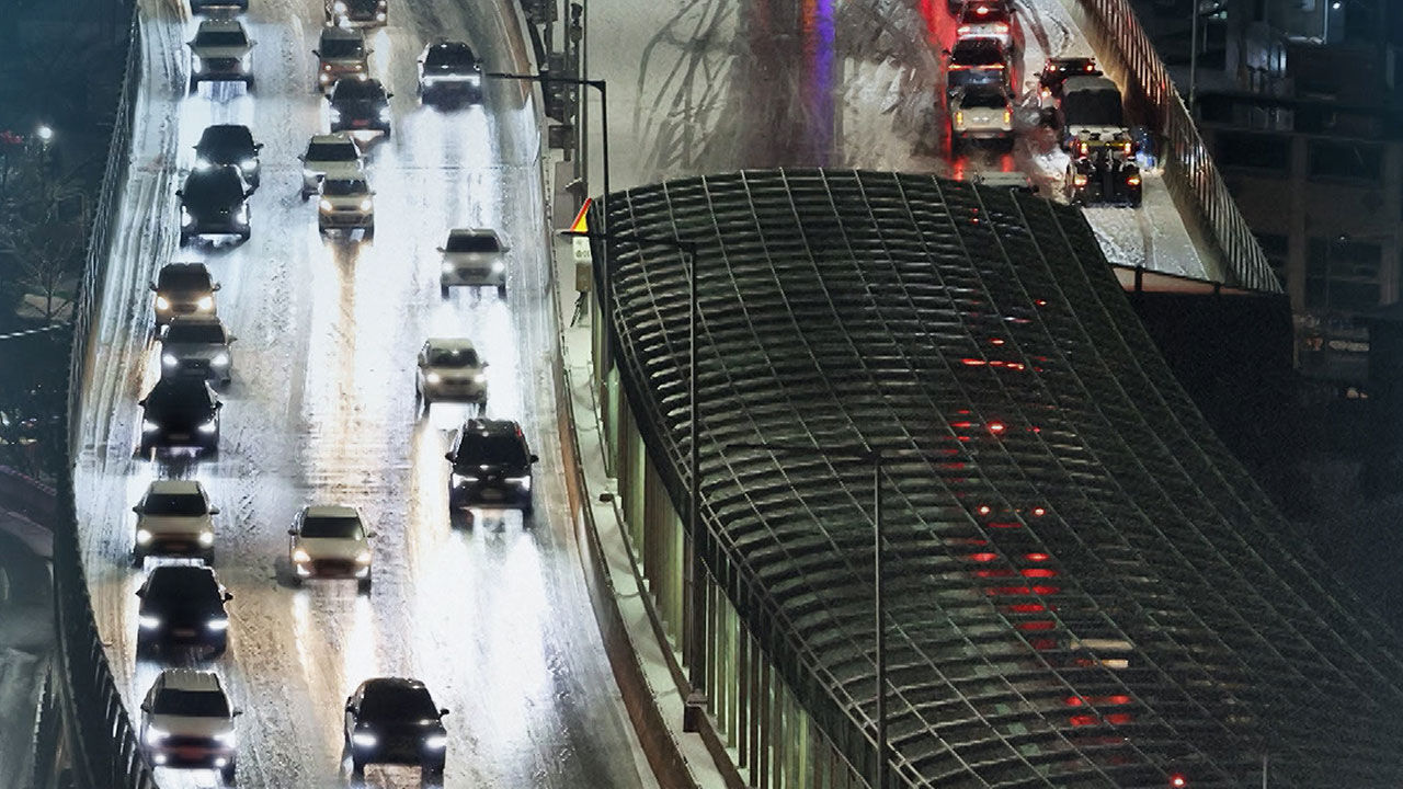 기습폭설로 내려진 서울 도로 교통통제 모두 해제