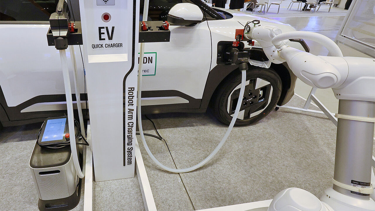 전기차를 '에너지저장장치'로…V2G 상용화 민관 협의체 출범