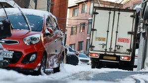 폭설에 곳곳 빙판길 사고&hellip;교통불편 등 1천981건 신고