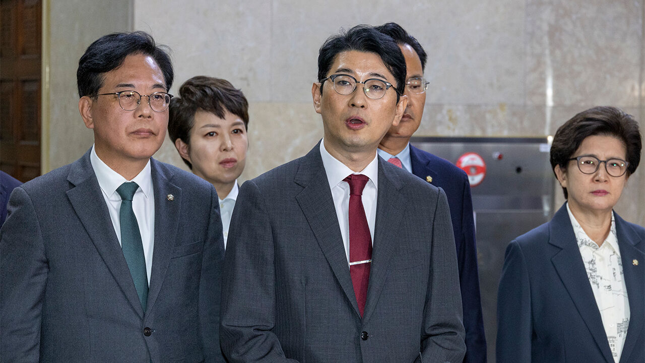 국힘 주진우, 장경태 고발…"성폭력 피해자 명예훼손·신상공개"