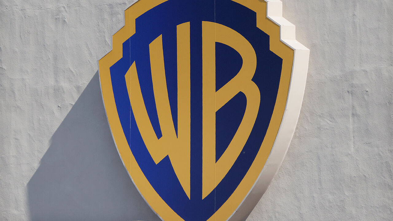 불붙은 워너 인수전 "넷플 최고가"…파라마운트는 '불공정' 항의