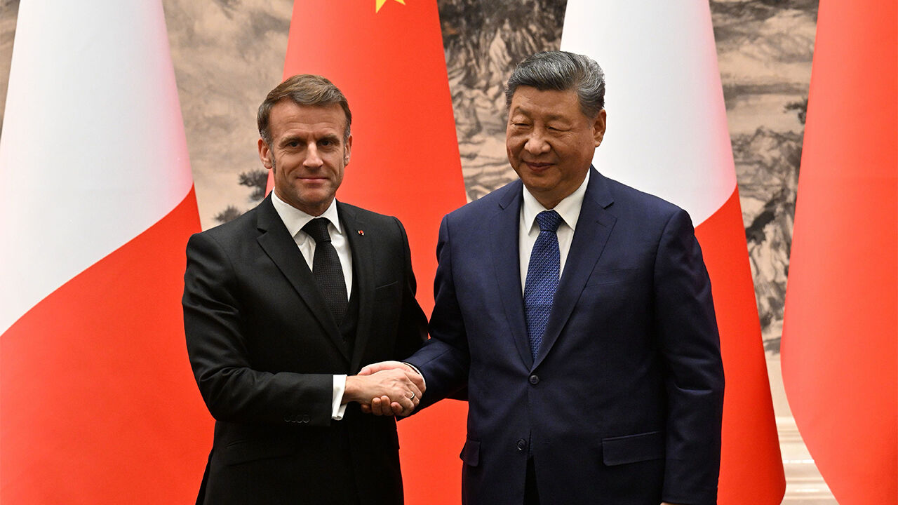 시진핑-마크롱, 청두서 비공식 만남…"베이징 밖 이례적 동행"