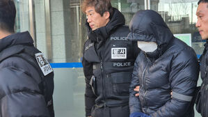 '환경미화원 갑질' 양양군 공무원 구속&hellip;'증거 인멸&middot;도주 우려'