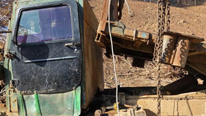 벌목 차량 수리하던 60대 적재함에 깔려 사망