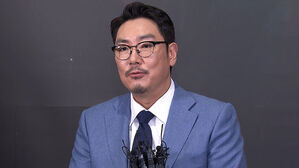 '소년범 논란' 조진웅, 배우 은퇴 선언