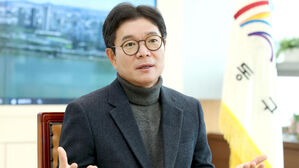 "전 명함도 못 내밀 듯" 이 대통령 콕 집은 구청장 누구