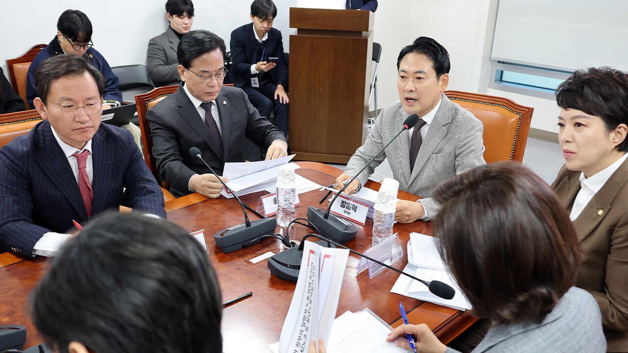 국민의힘 "이재명 정권, 혈세로 노조와 부당 거래"