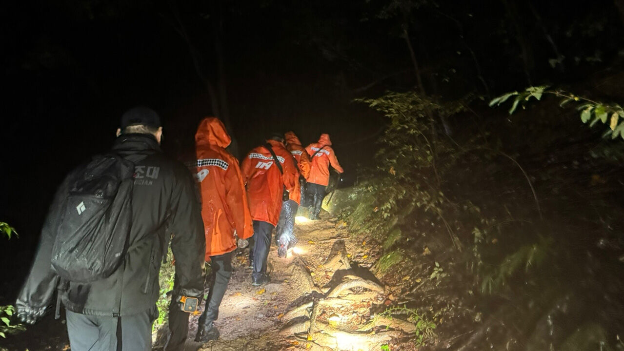 영동 금강변서 남성 시신 발견…천태산 실종 80대 추정
