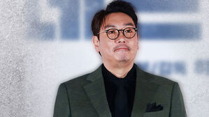 "범죄자"vs"낙인 안 돼"…조진웅 은퇴에 갈라진 여론