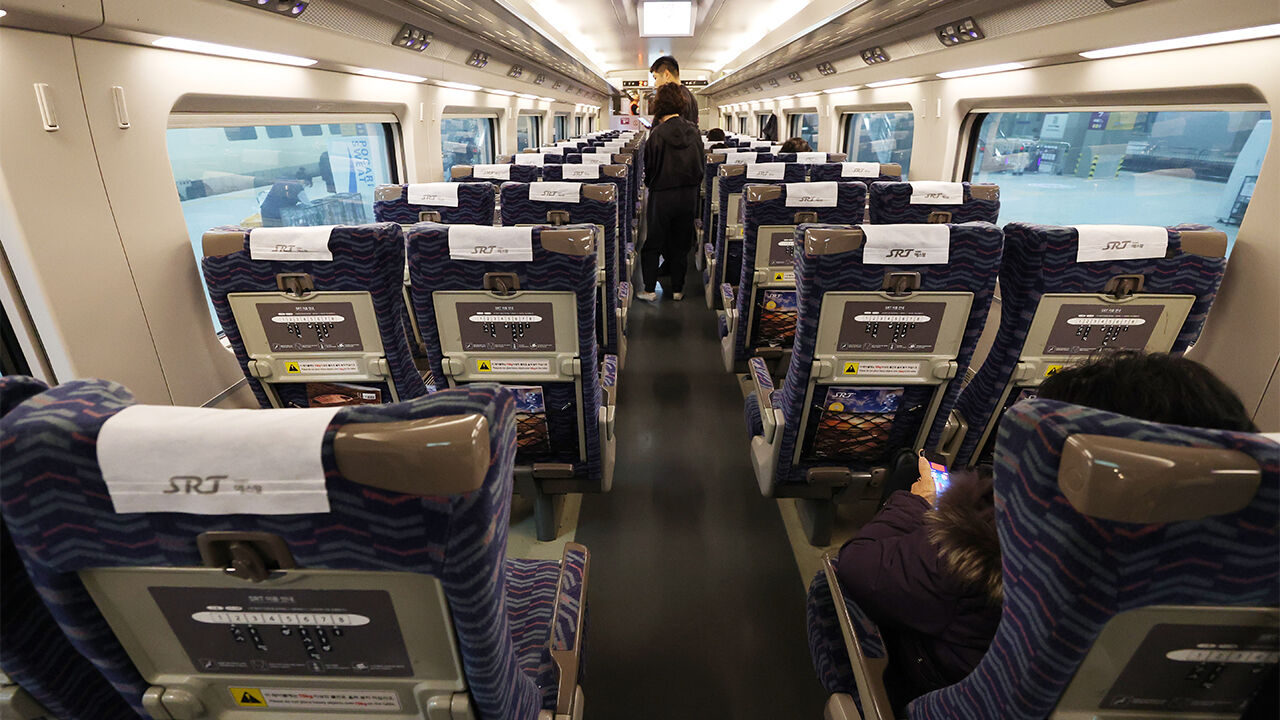 10년 만의 KTX · SRT 통합…좌석 늘지만 독점·파업 우려 넘어야