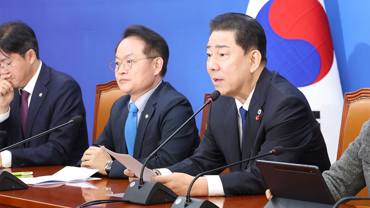 민주, 내란재판부법 연말 본회의 상정 검토…"충분히 숙의"