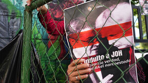 '마약과의 전쟁' 밀어붙이는 트럼프, 정작 마약범 줄줄이 사면