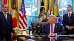 트럼프, 새 연준의장 2파전 시사&hellip;"워시와 해싯 둘 다 훌륭"