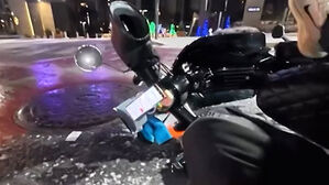 배달 중 눈길에 '쿵'…걱정하던 기사에 건넨 따뜻한 말