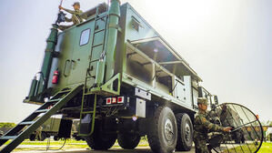 "중국군, '도청 불가' 휴대용 양자무선통신장비 시험"