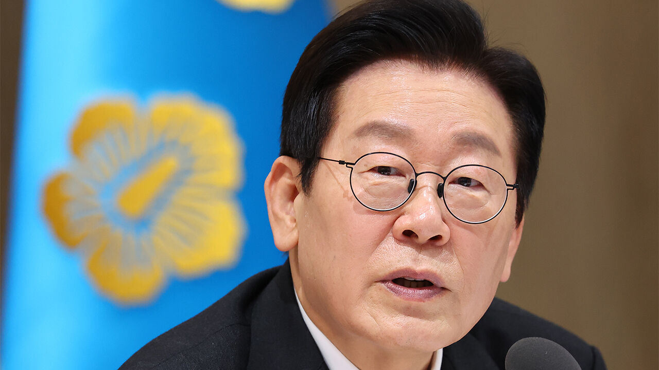 이 대통령, 정치권 통일교 연루 의혹에 "여야 관계없이 엄정 수사"