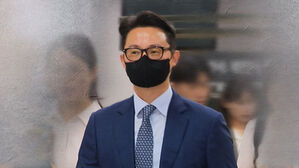 실명 폭로 없이 "깊이 반성"…징역 4년 구형