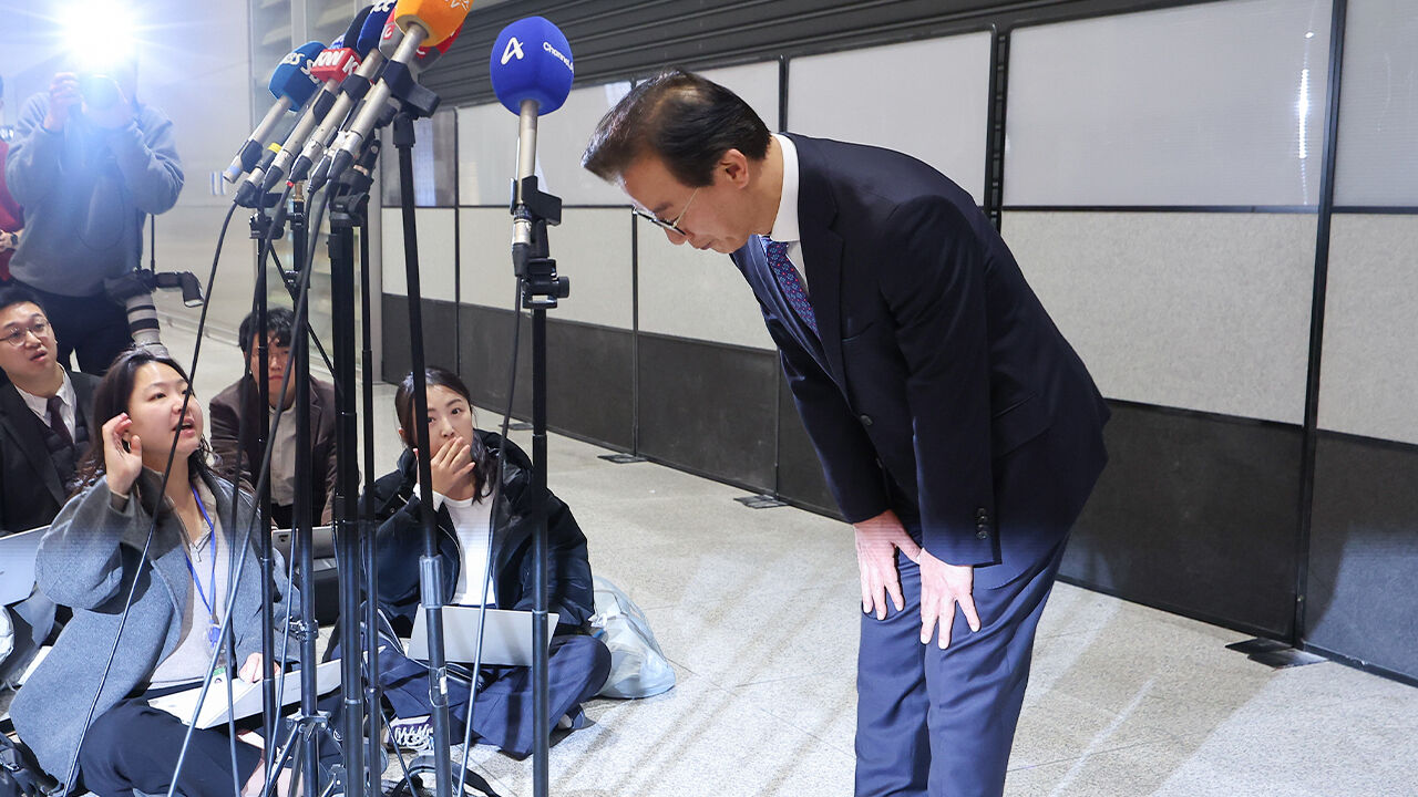 이 대통령, '통일교 의혹' 전재수 사의 수용 방침