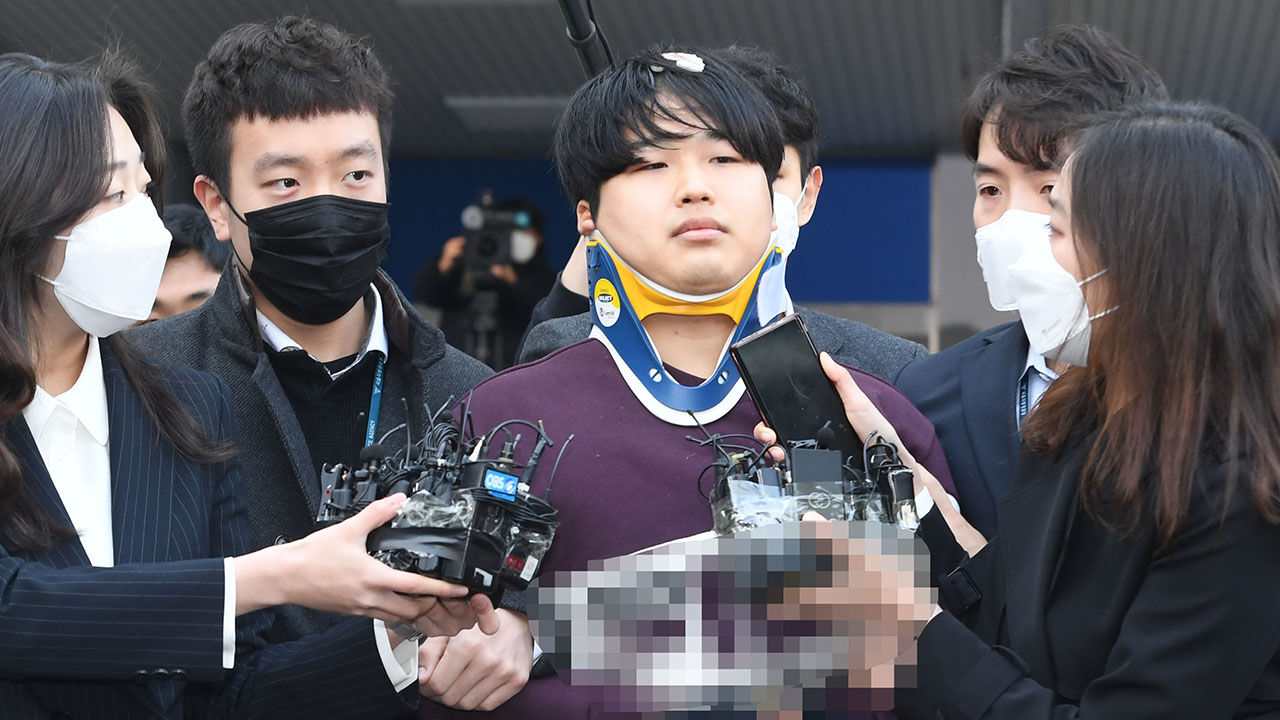 '박사방' 조주빈, 미성년자 성폭행 징역 5년 추가 확정…총 47년