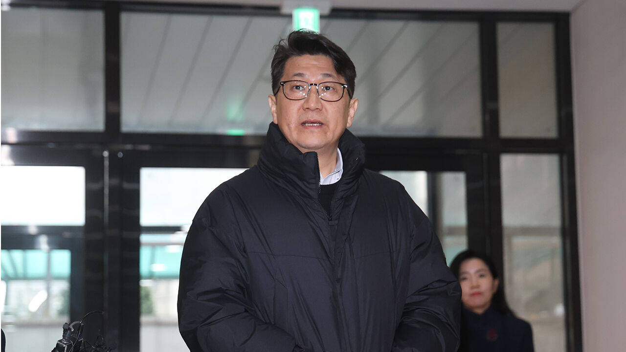 '쿠팡 수사 외압 폭로' 문지석 특검 출석…"잘못 있는 공직자들 엄중 책임"