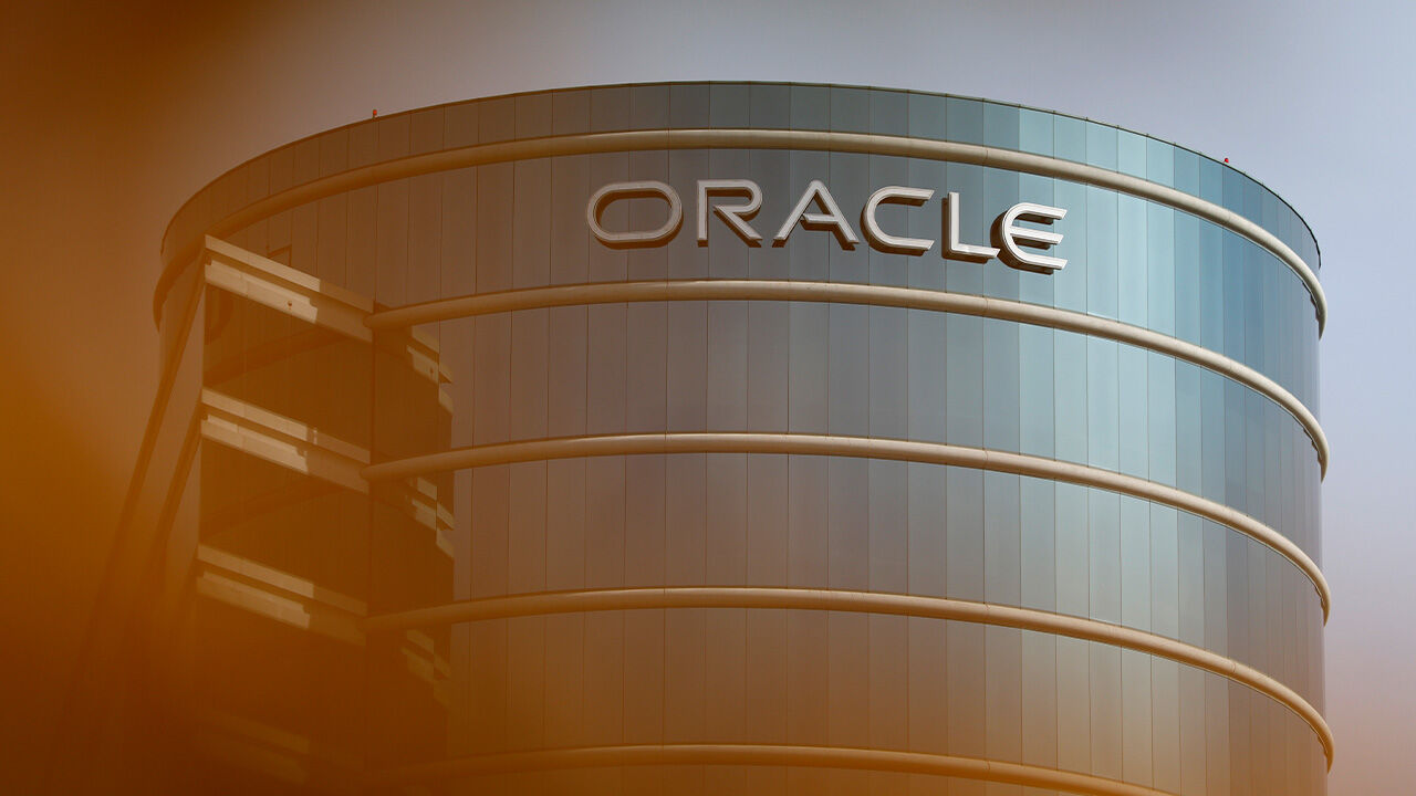 미 오라클 주가 12% 급락…AI 투자 우려 재부상