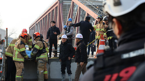 광주대표도서관 공사 현장 붕괴…1명 심정지·3명 매몰