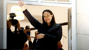 가발 변장하고 탈출…노벨상 수상 '극비 작전'