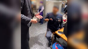 백화점 갔는데 "이런 복장으론 출입 불가"…옷 어땠길래