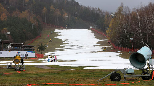 비로 휴장한 스키장 (사진=연합뉴스)