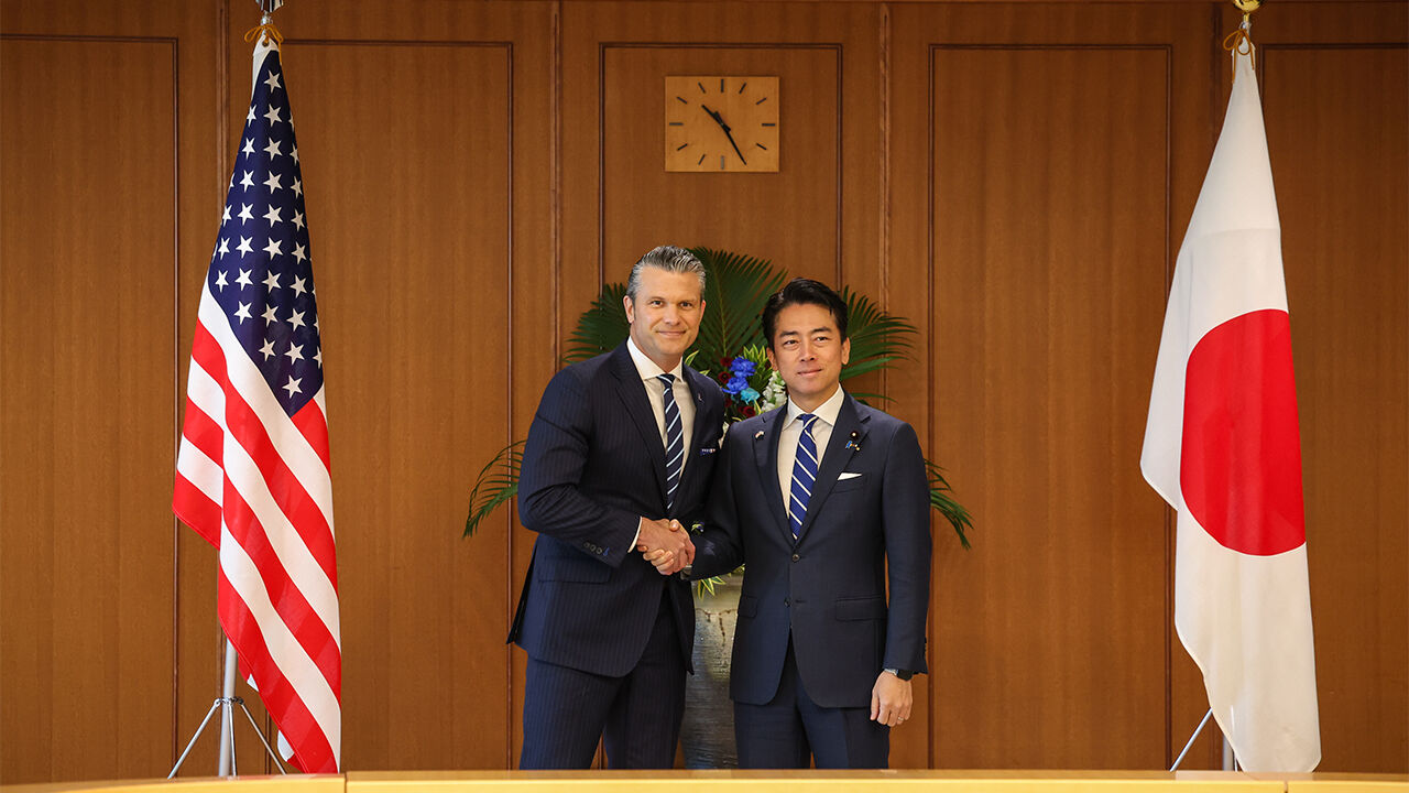 미일 국방 전화통화…"중국 행동, 지역 평화에 도움 안 돼…심각 우려"