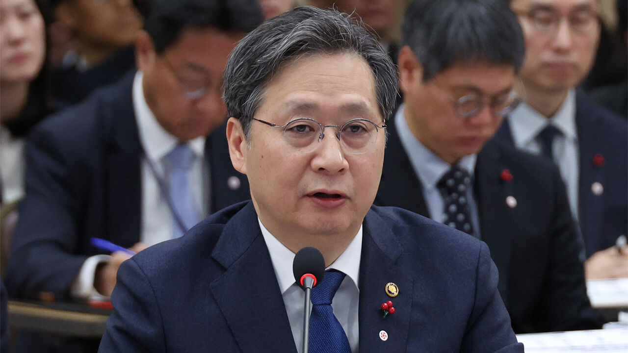 우주청장 "2029 달 궤도선·2032 착륙선 보낸다"