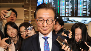 경찰, '통일교 연루' 전재수 등 3명 피의자 입건…출국금지