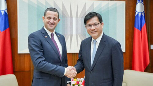 오하드 탈 이스라엘 국회의원(왼쪽)과 린자룽 타이완 외교부장