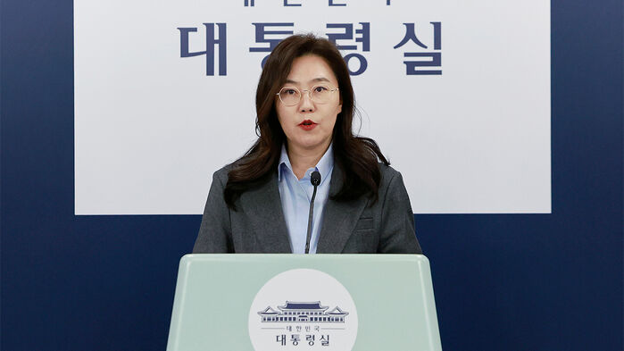 강유정 대변인이 12일 서울 용산 대통령실 청사에서 캄보디아 스캠 범죄 대응 성과 관련 브리핑을 하고 있다. (사진=연합뉴스)