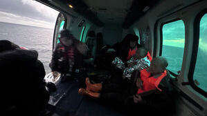 서귀포 남쪽 해상서 상선 선원 5명 추락…해경이 전원구조