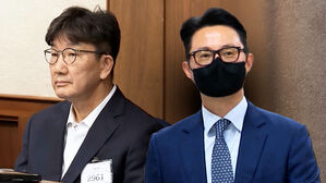 "안 만났는데 어떻게 주나"…권성동 재판서 물러섰다