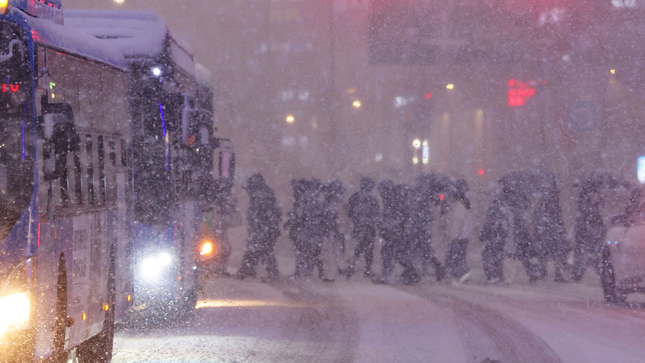  긴 시간 동안 내린다 …내일 중부 최대 10cm 큰 눈