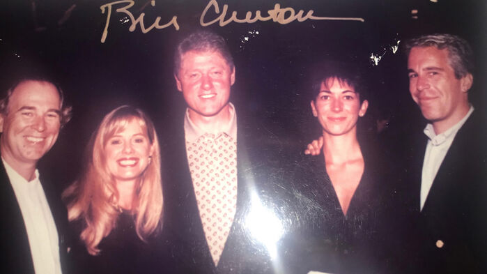 공개된 엡스타인과 빌클린턴 전 대통령 사진