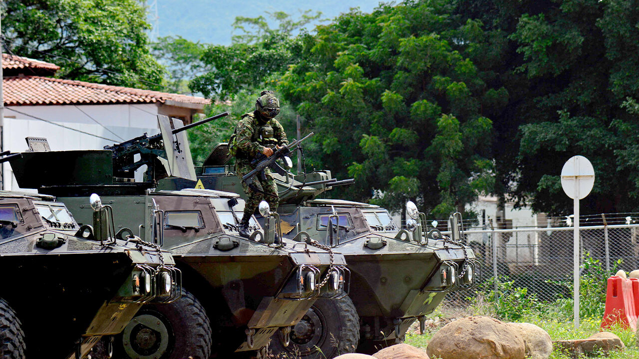 콜롬비아 최대반군, 도시봉쇄 예고…"미 제국주의적 개입 대항"