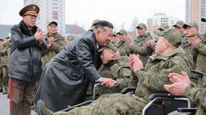 북, 러 파병 공병부대 귀국 환영식&hellip;김정은 "9명 안타까운 희생"