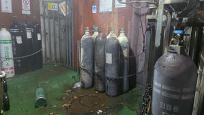 안양 샘병원서 의료용가스 소분하다 폭발 사고…1명 화상