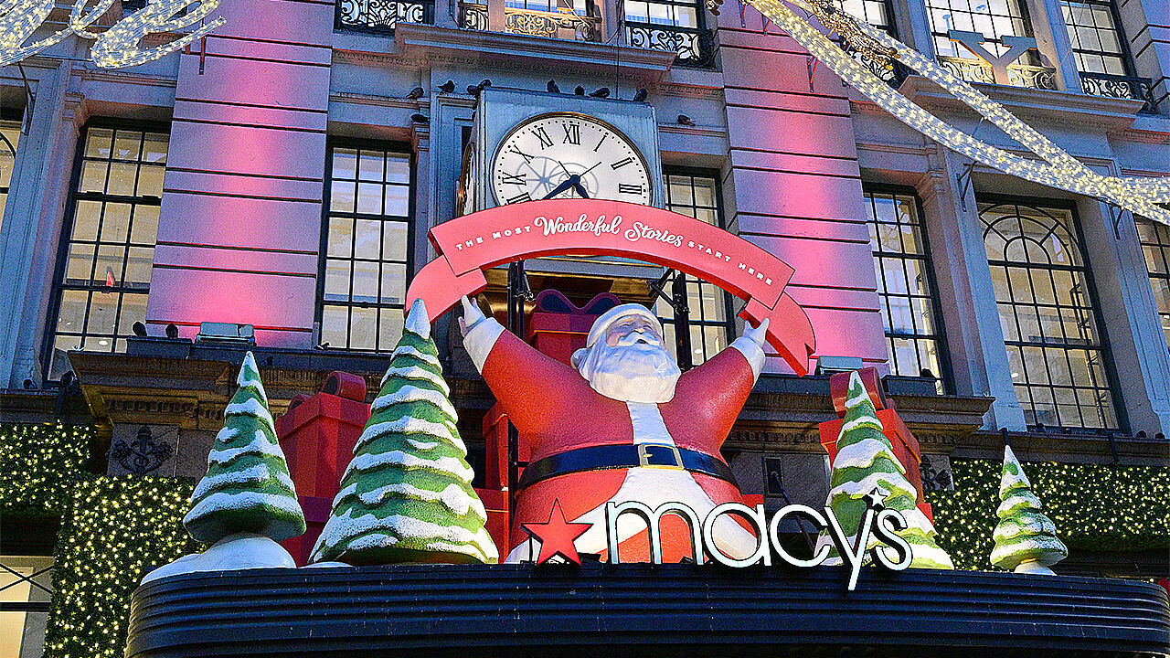 "머릿속 목소리가 시켰다"…백화점서 기저귀 갈다 '날벼락'