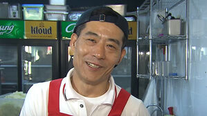 "돈 못벌어도 장학금은 낸다"…'1천원 영철 버거' 대표 별세에 '추모 물결'